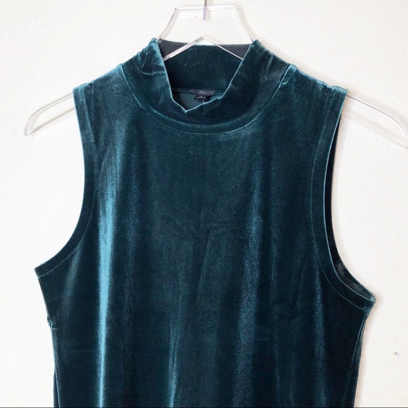J. Crew | NWT Dark Green Velvet Mock Neck Top Sz S - Picture 2 of 5